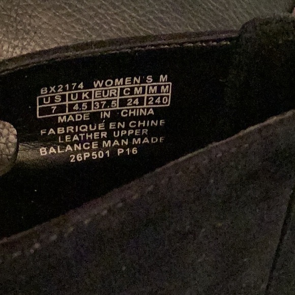 Rockport Black leather suede cut-outs kitty heel zipper in back pointed toes. 7 - Picture 4 of 6